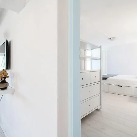 Jolie Bre - Picturesque Two-room With View *